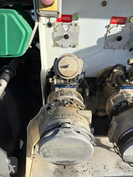 شاحنة Renault MAGYAR 18000L 5 CPTS PREMIUM...