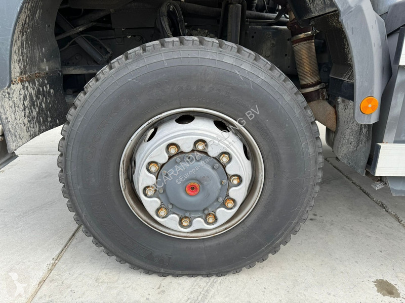 Kamion Mercedes 6x4 - V8 - EX ARMY - NEW...