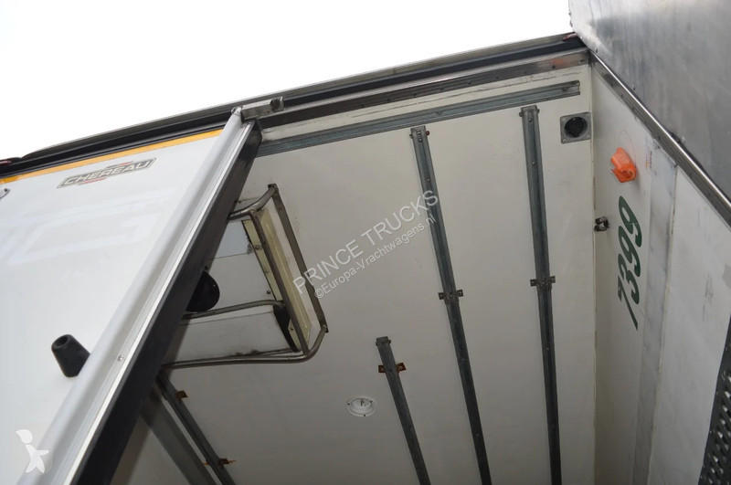 Camion Volvo * EURO5 * CARRIER SUPRA 950MT * 4X2 *