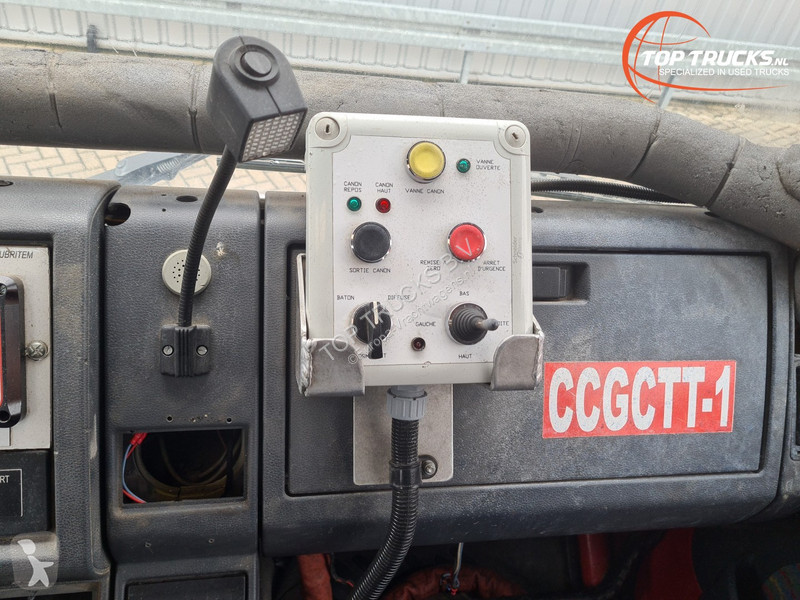 Kamion Renault G340 6x6- 8.500 ltr - 700 ltr...
