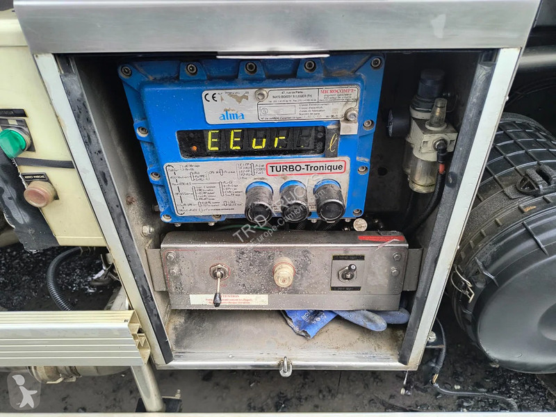 Camion Renault 270 13500 L FUEL / CARBURANT...