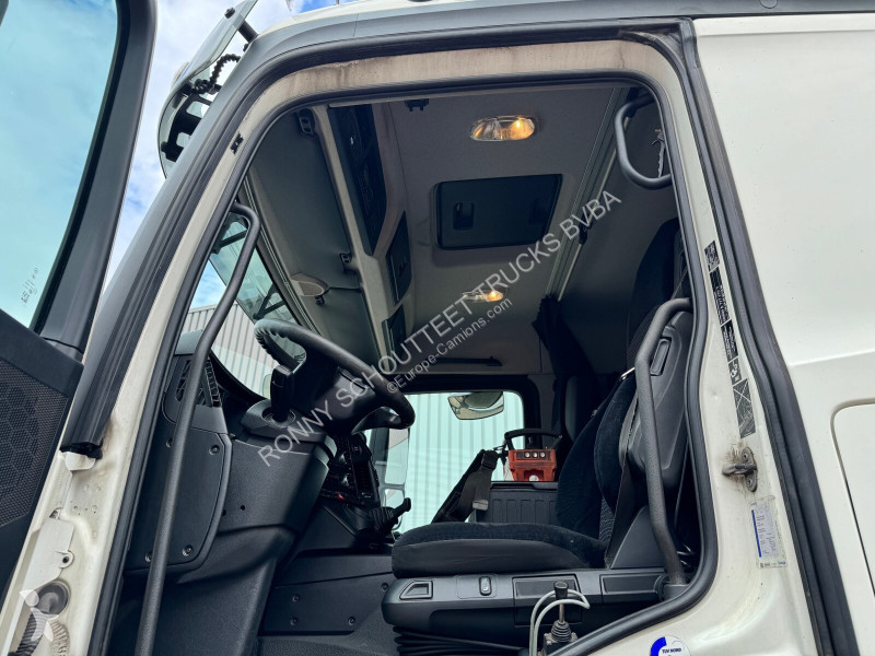 Camion Mercedes Arocs 3351 AK 6x6 Arocs 3351 AK...
