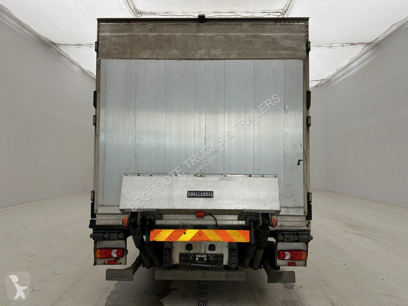 Camion Volvo 210