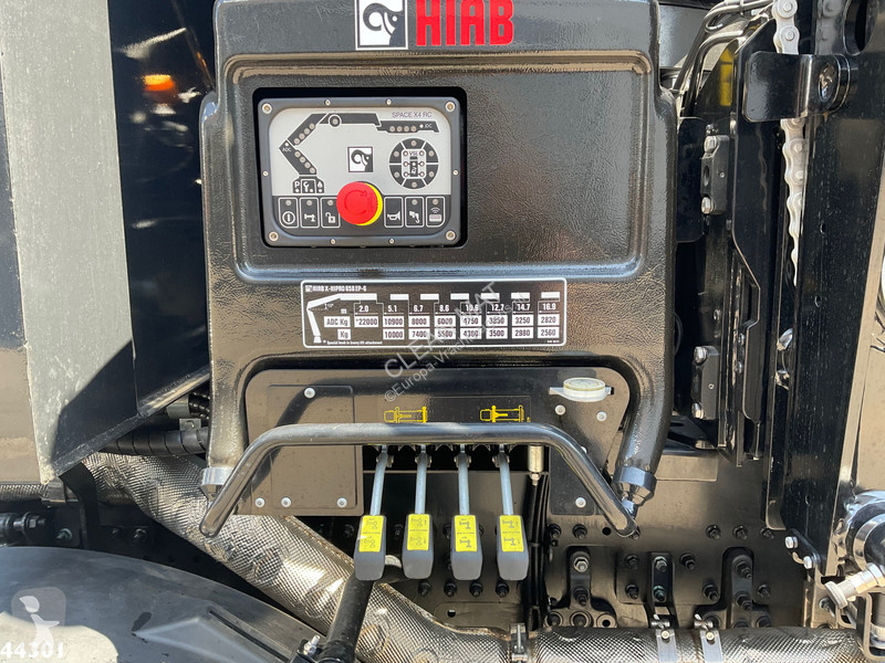 Camion Volvo 500 8x4 Euro 6 Hiab 65 Tonmeter...