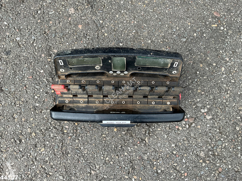Kamion Volvo 450 8x4 Hiab 63 Tonmeter laadkraan...