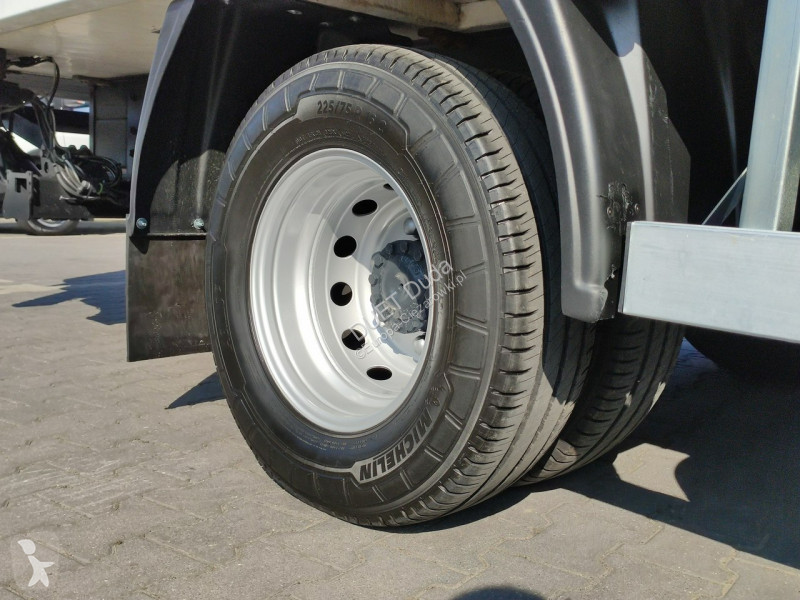 Camião Iveco 70C18 Mroźnia Ściana Grodziowa...