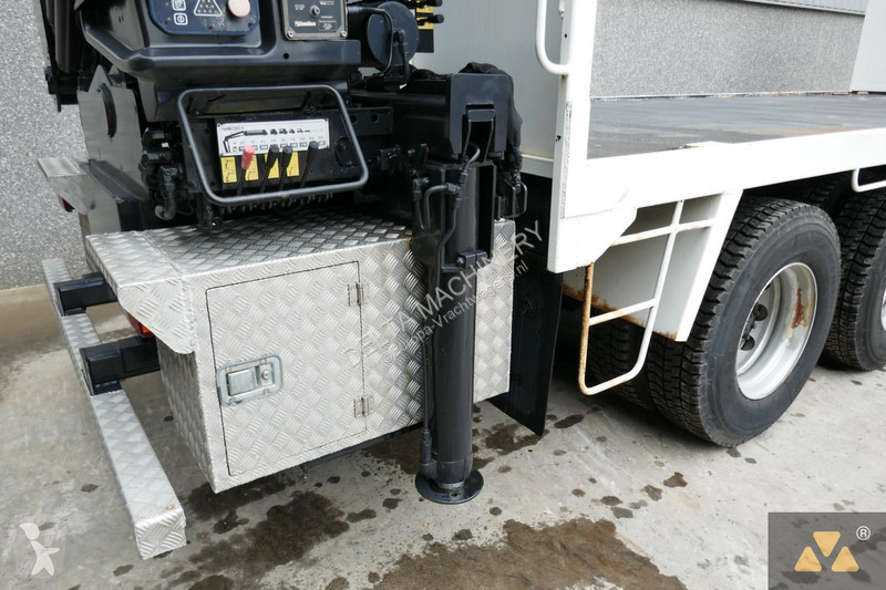 Camion Hino FY crane