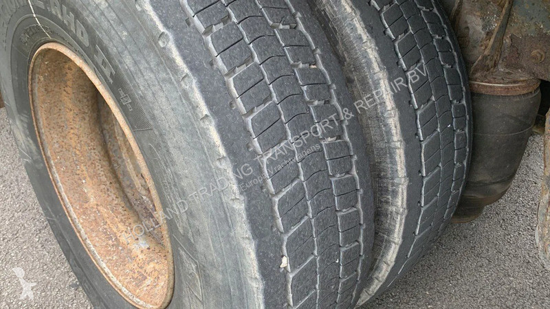 Kamion Renault 300 HD 300-27 MJ ZD Palfinger...