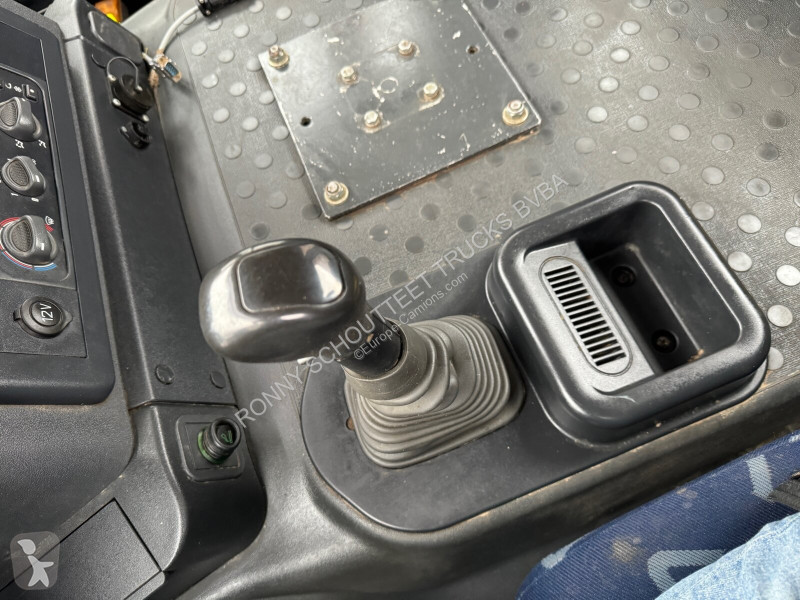 Kamion  Trakker AD260T45W 6x6 Trakker AD260T45W...