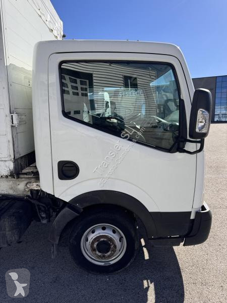 Camion Nissan NT 400 CABSTAR ZAARBU
