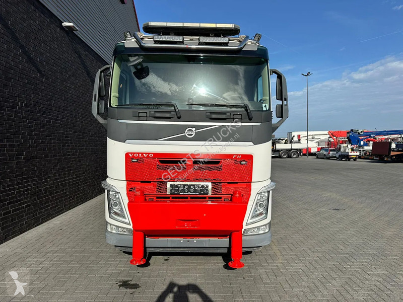 Camion Volvo 10X4 + FASSI F1650RAL.2.28 + JIB...