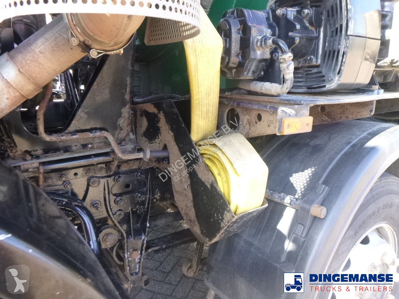 Lastbil Mercedes 3236 8x4 RHD vacuum tank
