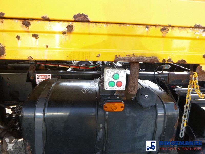 Camion Volvo 4x2 RHD Whale vacuum tank 8 m3