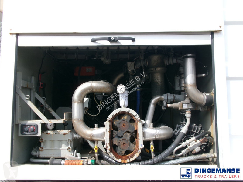 Kamion Mercedes 2535 6x2 vacuum tank Saugbagger