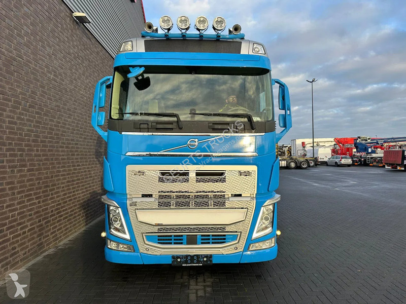 Camion Volvo 6X4 + FASSI F545RA.2.28...