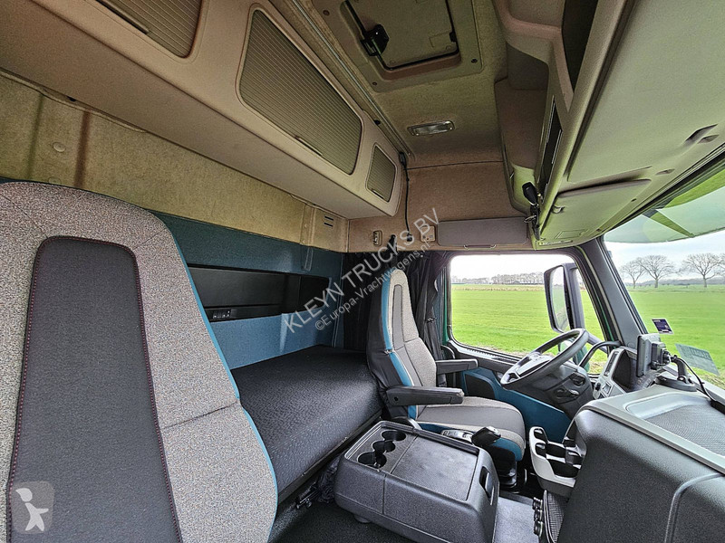 Camion Volvo 500 8X2 PK33002 6X HYDR.