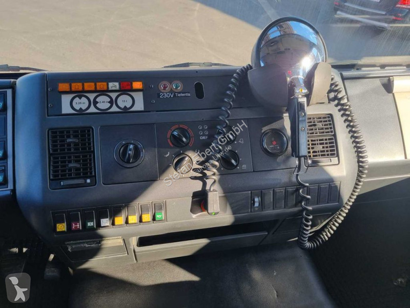 Kamion MAN LC Metz DLK 23-12 Feuerwehr Drehleiter