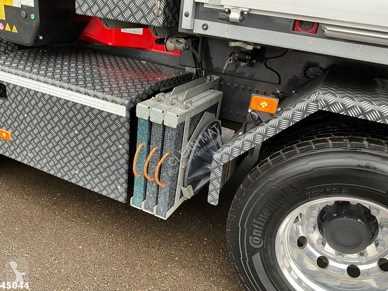 Camion Volvo 8x2 Fassi 145 Tonmeter laadkraan +...