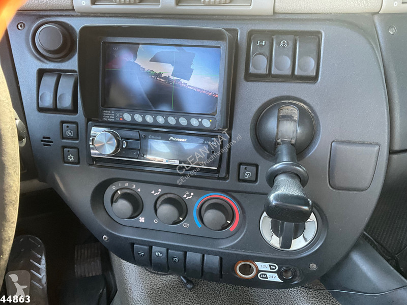 Camion DAF FAQ 85  460 HMF 16 Tonmeter Z-kraan