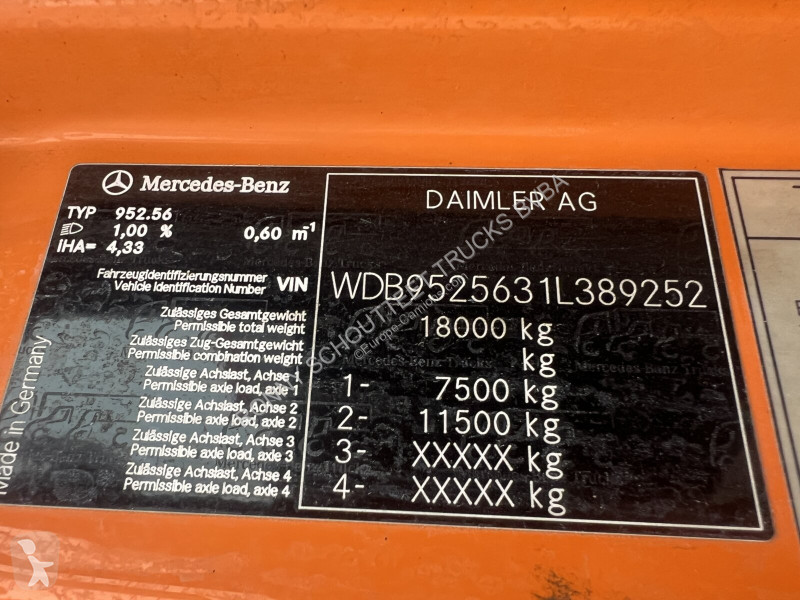 Camion Mercedes Axor 1833 AK 4x4 Axor 1833 AK...