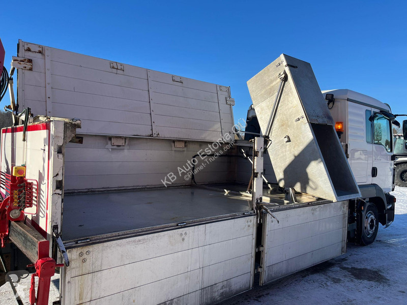 Lastbil MAN 8.220 4x2 HMF 340 K2 / PLATFORM...