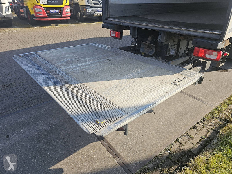 Camion DAF 330