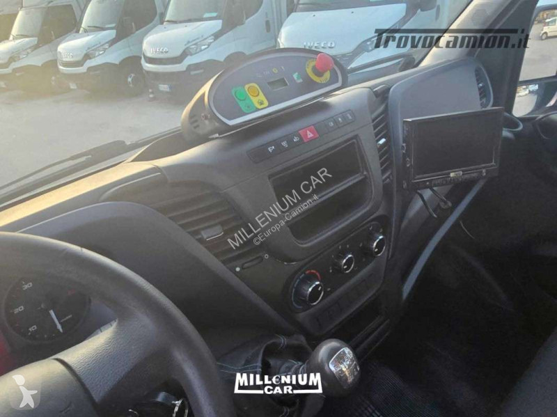 Utilaje pentru drumuri Iveco COMPATTATORE FARID...