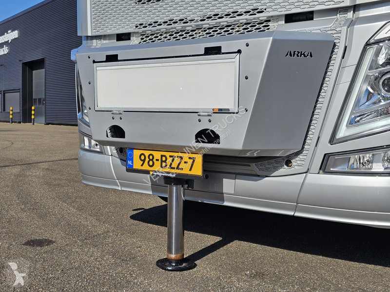 Camion Volvo / EFFER 525S / JIB 4S-HD / 8x4/4