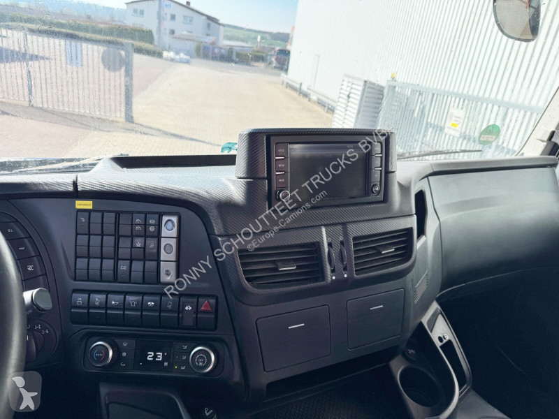 Kamion  X-Way AD260X46Z 6x4 X-Way AD260X46Z...