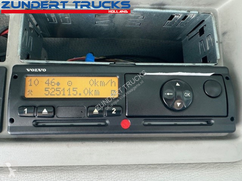 Kamion Volvo 250 CARRIER EASY COLD, PALFINGER...