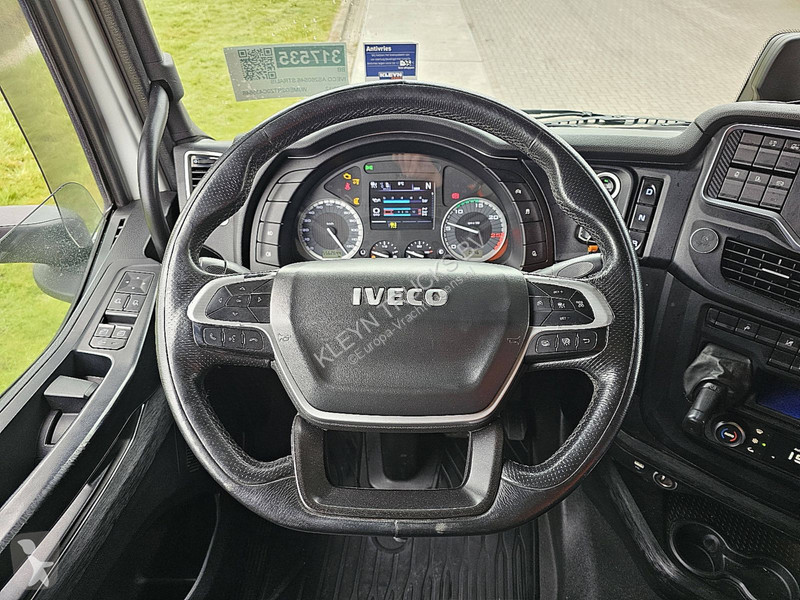 Camion Iveco AS260S46 LNG INT. STEERAXLE