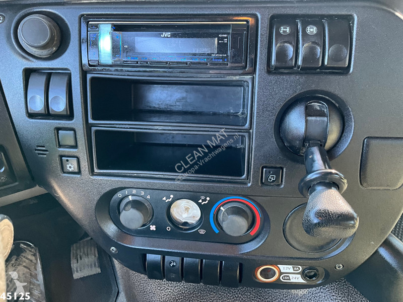 Camión DAF FAD 85  460 8x4 Hiab 16 Tonmeter...