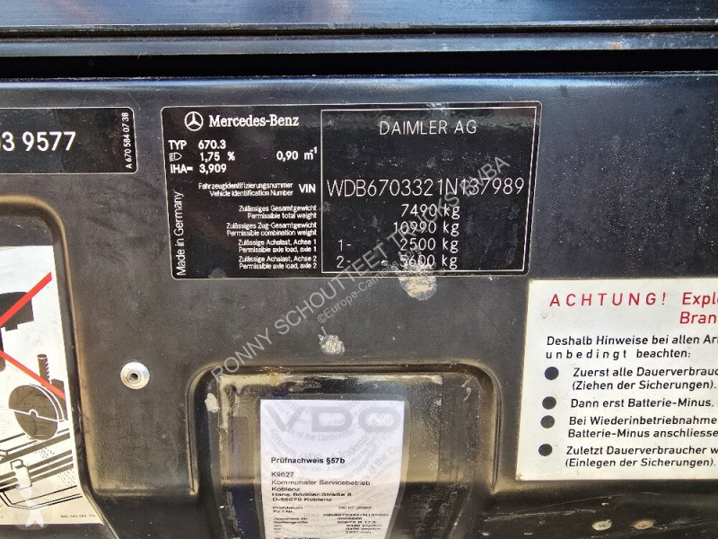 Furgoneta Mercedes Vario 813 D 4x2 Doka Vario...