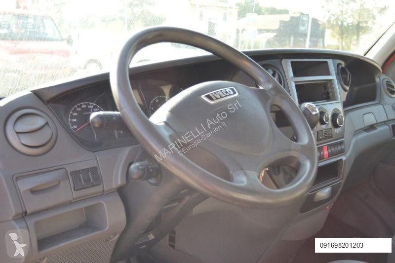 Veicolo commerciale Iveco 35C13