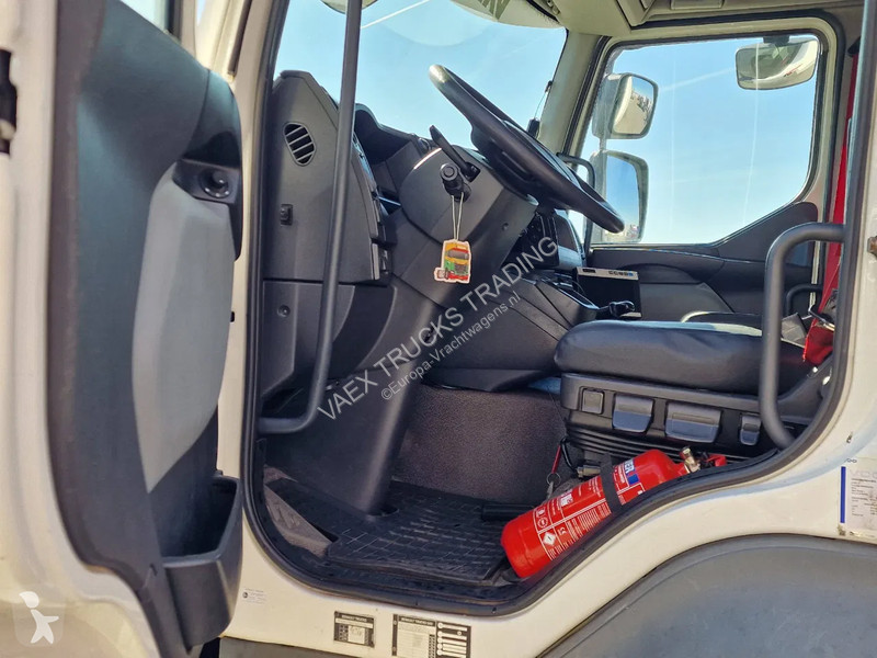 Vrachtwagen Renault D 12.250 4x2 - Box -...