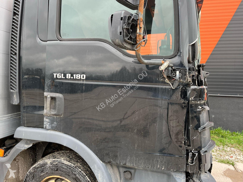Lastbil MAN 8.180 4x2 CAB DAMAGE ! / Fassi F28...