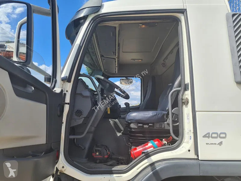 Kamion Volvo 400