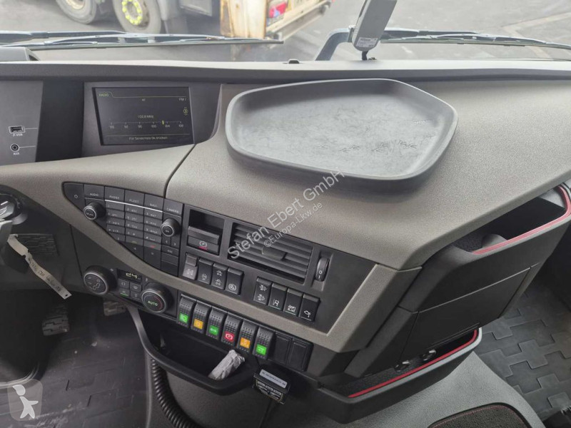 Kamion Volvo 6x4 Palfinger S260Z96 Doll...
