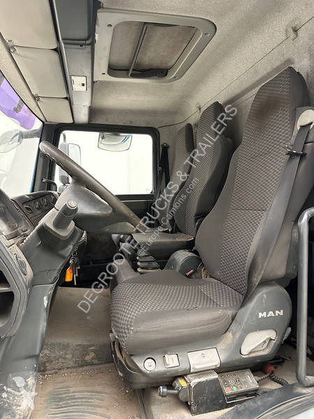 Vrachtwagen MAN 11.180