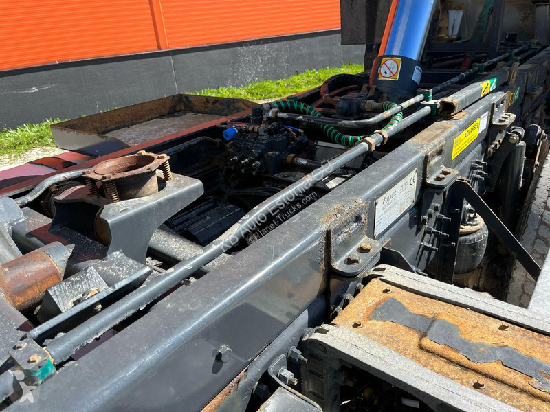 Kamion Volvo 6x4 RETARDER / TANDEM AXLE LIFT /...