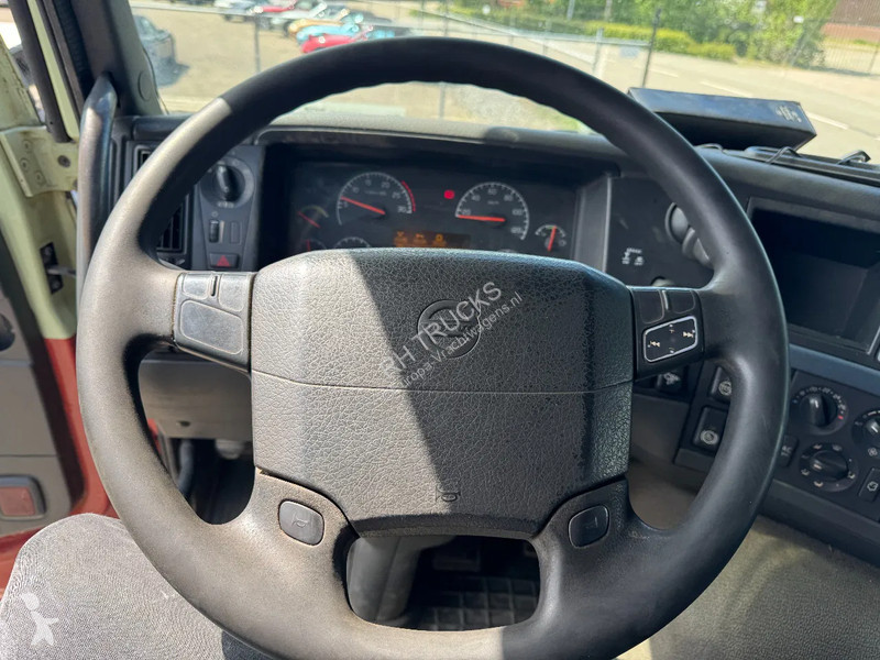 Kamion Volvo 440 8X4 EURO 5 + CABELLIFT TIPPER