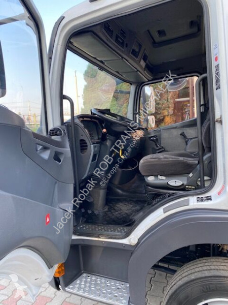 Camion Mercedes 818