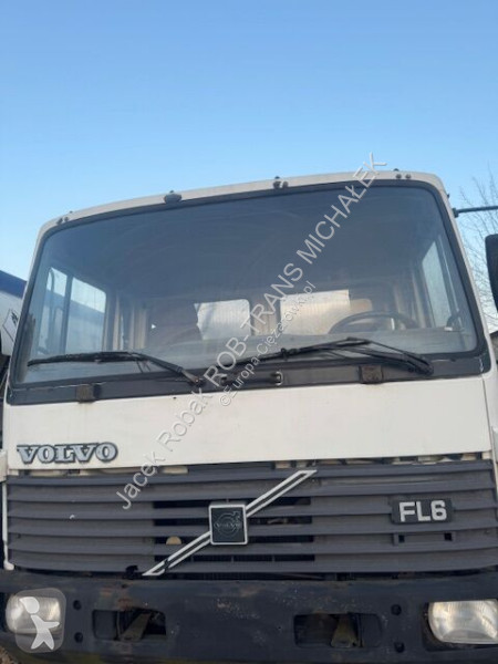 Camión Volvo FL 618