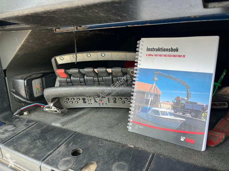 Kamion Volvo FM  8x2*6 HIAB 302E-6 / PLATFORM...