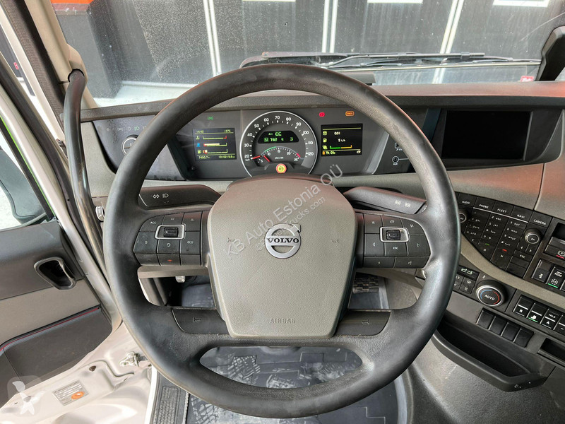 Kamion Volvo FH 460 6x2*4 FOR SALE AS CHASSIS /...