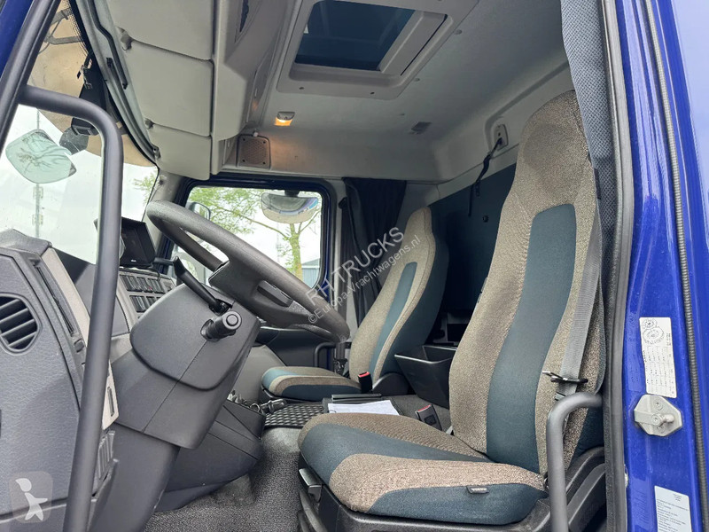 Kamion Volvo 250 4X2 - EURO 6 + DHOLLANDIA LIFT...