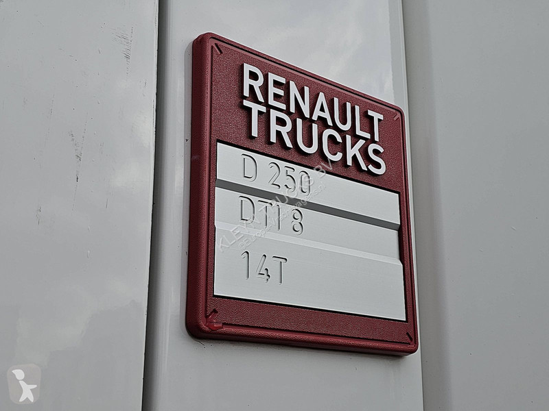 Kamion Renault D 250 11.9T A/C NEW ENGINE