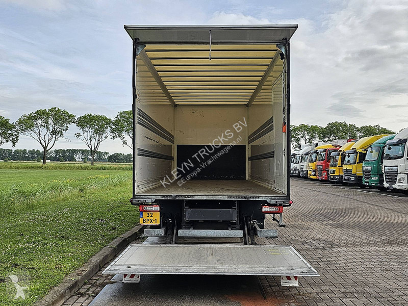 Kamion Renault D 210 11.9T AIRCO TAILLIFT