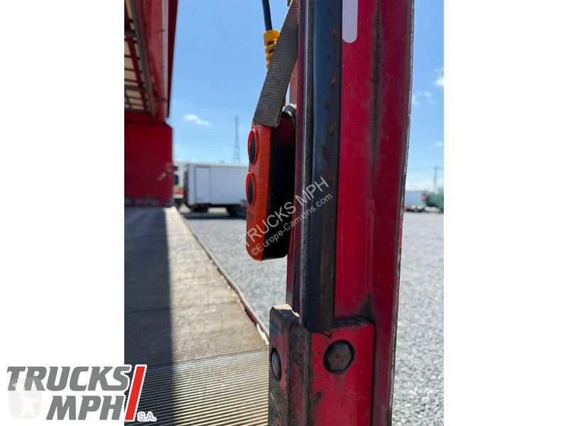 Camion Renault *451.000 km*Hayon 2500 kg*Full...