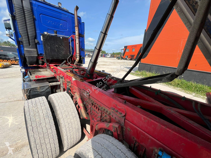 Kamion Volvo 750 6x4 RETARDER / TANDEM AXLE...